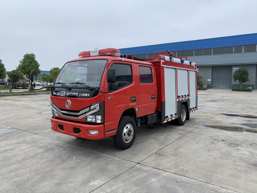 小多利卡（国六）2.5吨水罐消防车